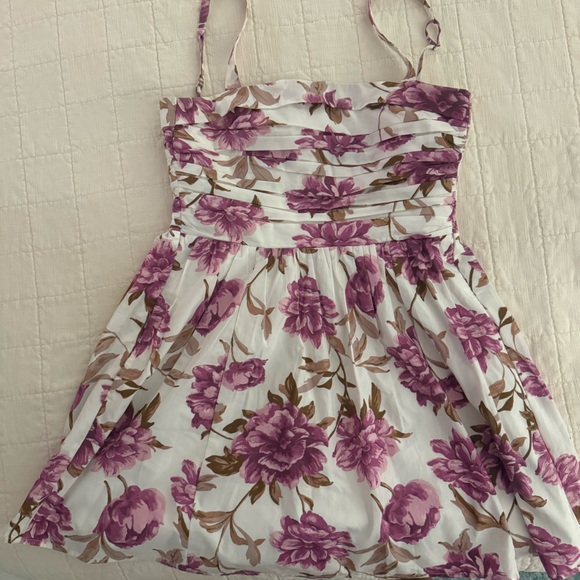 Abercrombie & Fitch Dresses & Skirts - Abercrombie & Fitch Emerson poplin wide strap mini floral dress
